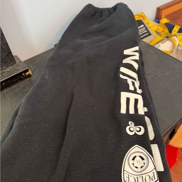 Police Wife Sweatpants! Perfect accessory for any first wife, black joggers. Lg - Picture 5 of 9